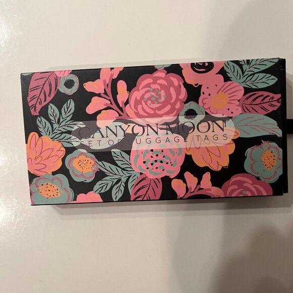 Floral Canyon Moon Luggage Tag Set Two Pieces Brand New Boxed Travel Gift (hx) - Picture 6 of 8